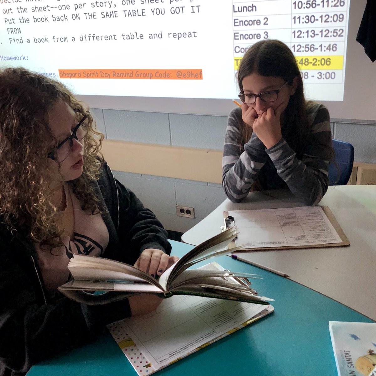 Ss reading to one another; identifying signposts in children’s books! #engagesms #engage109 <a href="/DeerfieldPL/">Deerfield Public Library</a>