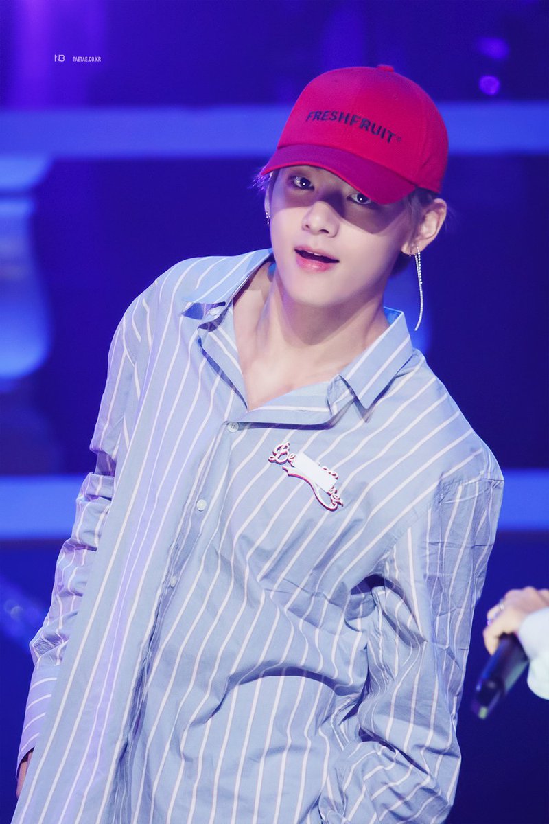 taehyung pics⚡️ tweet media