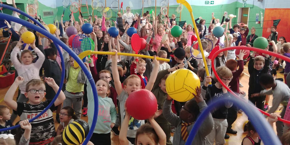 StMargaretsJoh1's tweet photo. Pupils from St Margarets celebrate sport and get ready to #beactive in a variety of sports at this morning's assembly for European School Sports Day #ESSD2018 #ESSD #ESSDsco @EuSport @sportscotland #EuropeanWeekofSport https://t.co/eqTr1pPXGr
