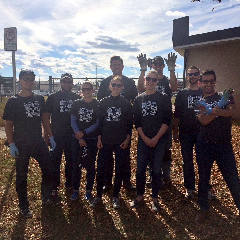 peterxdesigns's tweet image. Team @Stantec gives back to the communities. As a part of Stantec in the Community week, we worked with BRZ and @cityofcalgary to hand draw and paint over 750 squares on this sidewalk at 17 Avenue #StantecTogether.