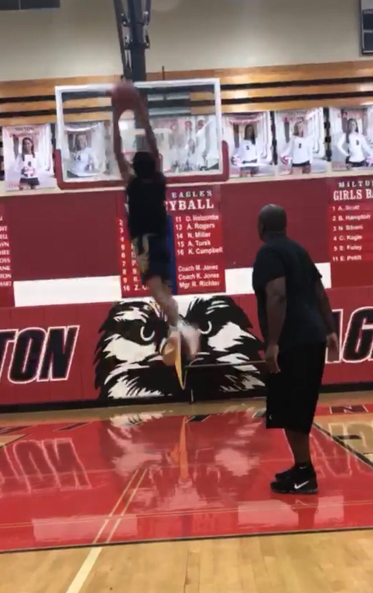 MEdwardsBball's tweet image. @C4_is_explosive &amp;amp; I define Development, Hard Work, Dedication &amp;amp; Will!
Find a 10 yr old Ballplayer thats just starting out, work w/him &amp;amp; post a picture 7 years later w/THESE RESULTS...&amp;amp; make sure he has a High Major Scholarship.
#ThenTalkToMe #NoBandwagon
@VertiMax #MonStarLab 😈