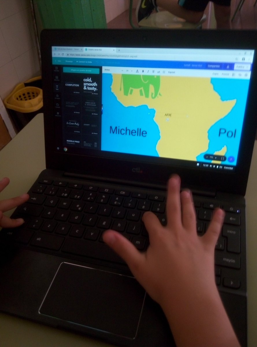 Sergis78's tweet photo. Disseny gràfic amb @canva per crear la imatge dels seus grups de classe. Quin perill tenen amb un #chromebook a les mans! 😀 #4tprimaria #einesTAC #canvafever https://t.co/kVZ6FJjxZf