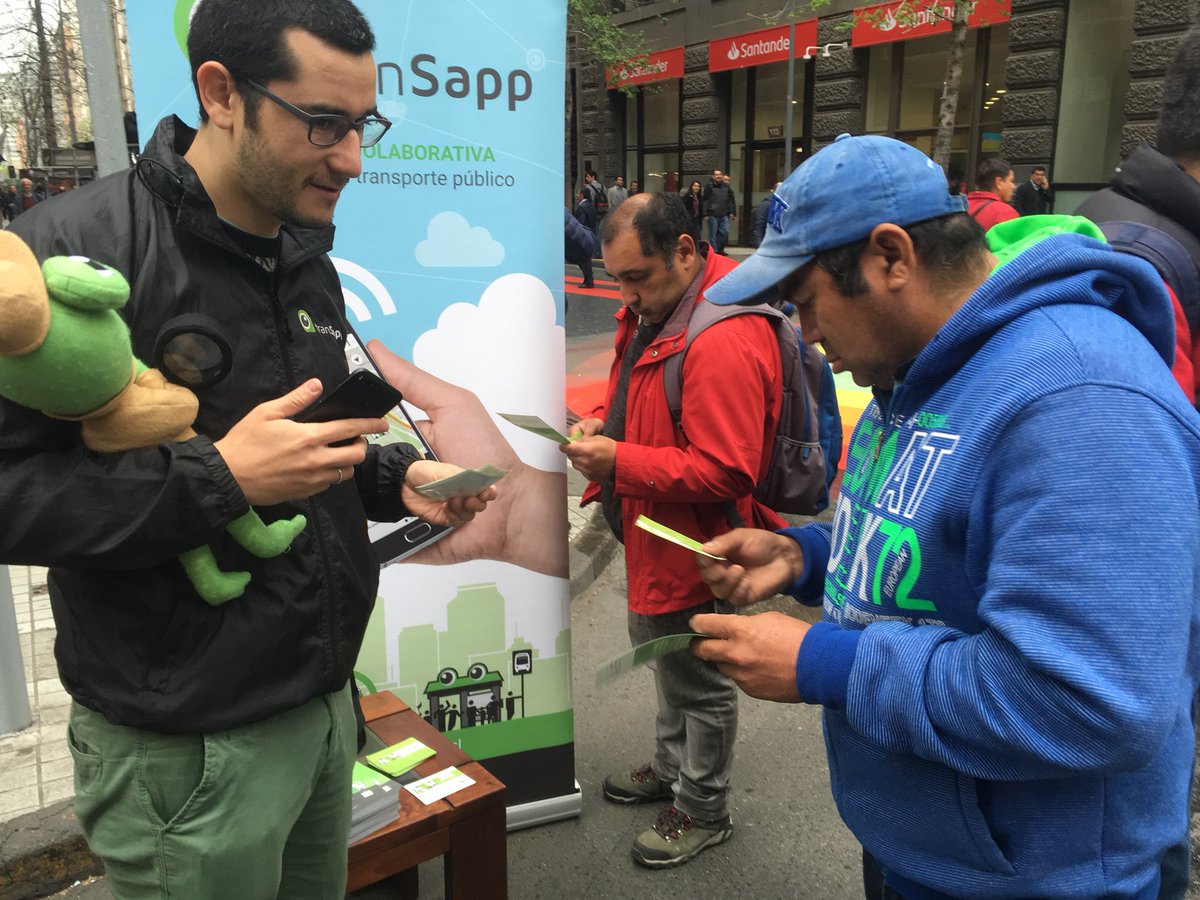 pyd_mtt's tweet photo. La Comunidad de Emprendedores en Movilidad impulsada por @ciudadinteli_cl, está presente en el #DíaNacionalSinAuto 💚aportando con aplicaciones y dispositivos a facilitar la movilidad de las personas mediante el uso de la tecnología en distintos modos de transporte https://t.co/86AEbhxw8B