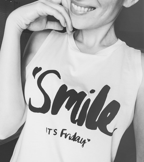 Good morning and happy Friday!  I'll be streaming in a couple hours from now! https://t.co/iRSCPPRv2