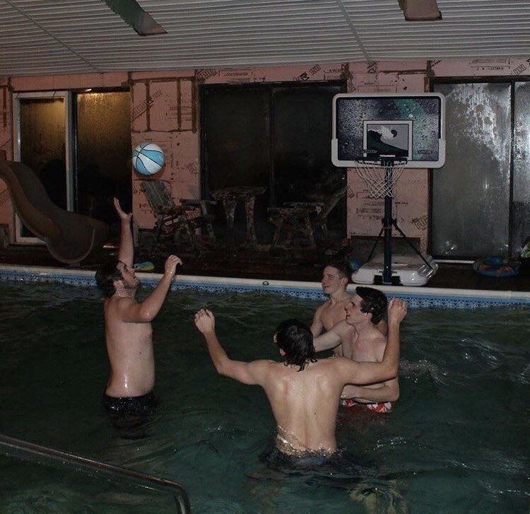 carter_edgerton's tweet image. Happy birthday to the kid that can’t match his outfits #rapdevil @BLambo30