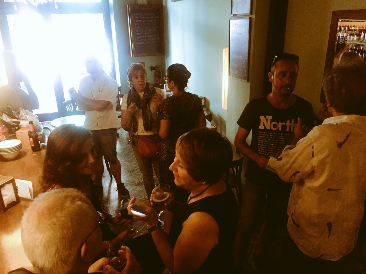 asterisc_ag's tweet photo. Allò que estàs TAN emocionada celebrant que Asterisc fa #2anys que va i no fas foto de grup. Sí, això passa. Però sapigueu que hem brindat i ho hem celebrat molt ben acompanyades. Gràcies a tots! 
Sí, ja en fa 2. 🎂
Xin-xin.
#fem2anys #turning2 #yason2
#emoció https://t.co/5m38OkoKhg