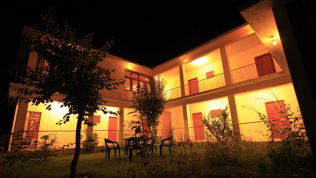 VisitpakP's tweet photo. Book Gulmit Continental Hotel Hunza at 55,00 Rs/night.
https://t.co/mw8k3wdUgy https://t.co/h0dKGRLNKX