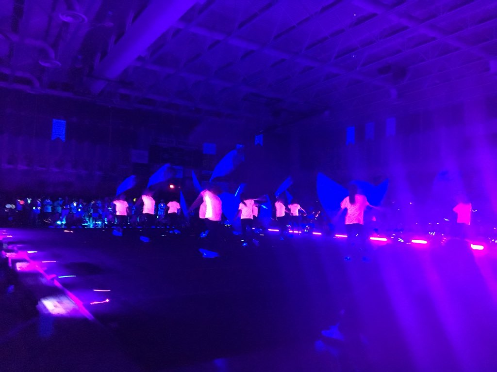 Dorothy0rtiz's tweet photo. Lights Out Pep Rally!! #kellerhigh β€οΈ https://t.co/r87xT5ysv9