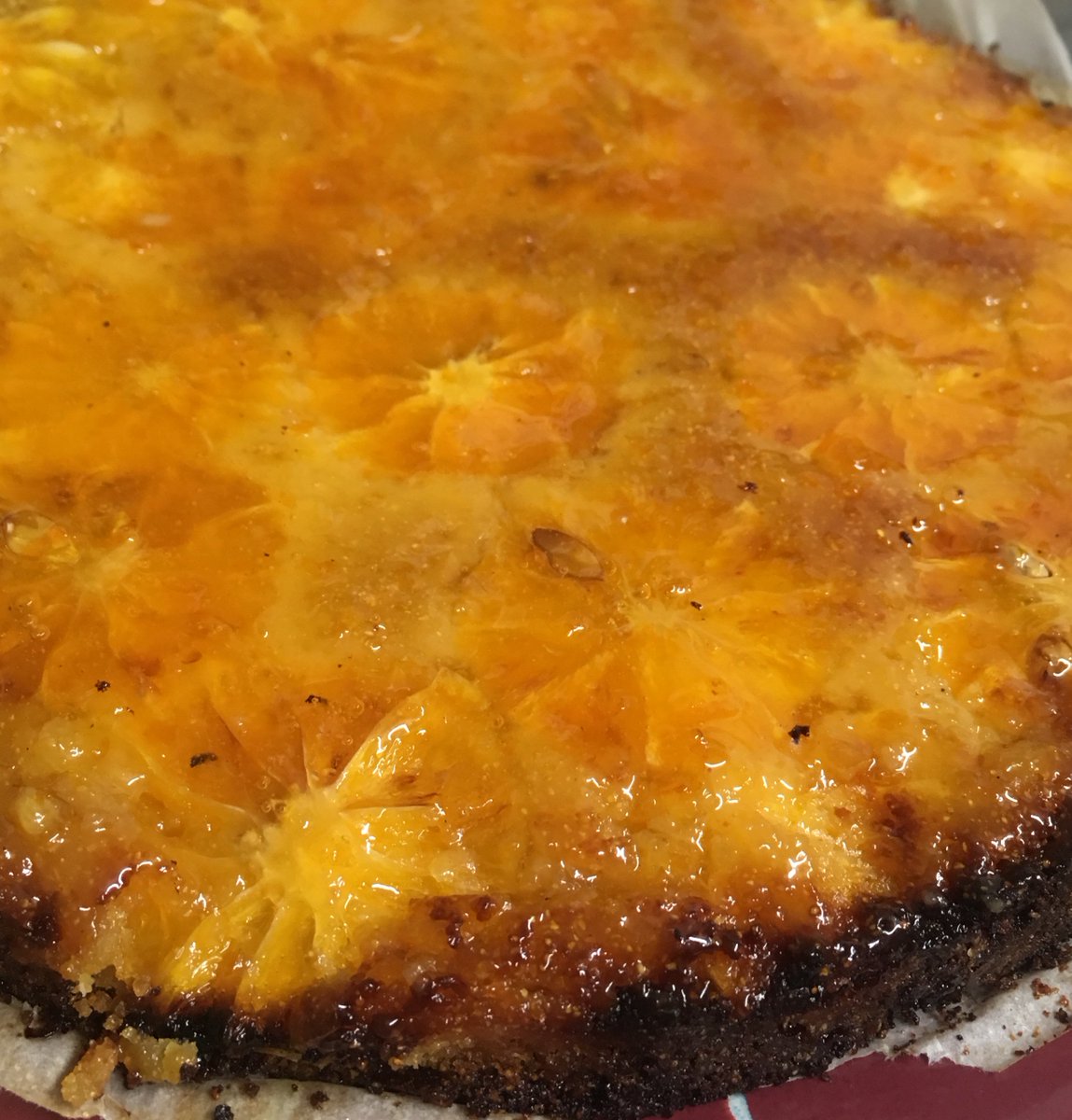 Één van de dagdesserts van vandaag, sinaasappel polentacake met een bol vanille ijs! #bio #taart #dessert #haarlem