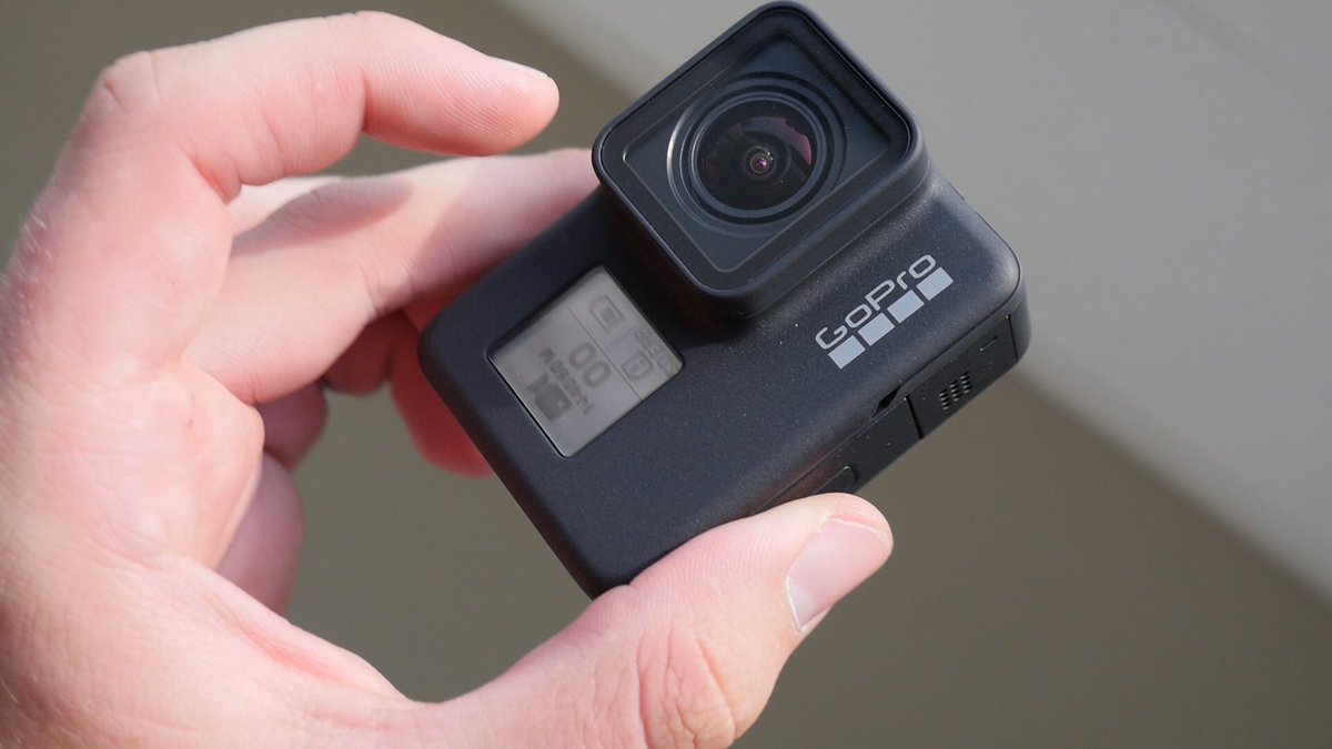 CreatorToolsNL's tweet photo. Afgelopen week Rotterdam in gegaan om super toffe beelden te schieten met deze nieuwe camera! Check het resultaat en de review hier: https://t.co/g5r2RP5qCQ https://t.co/nhVaS4lADz
