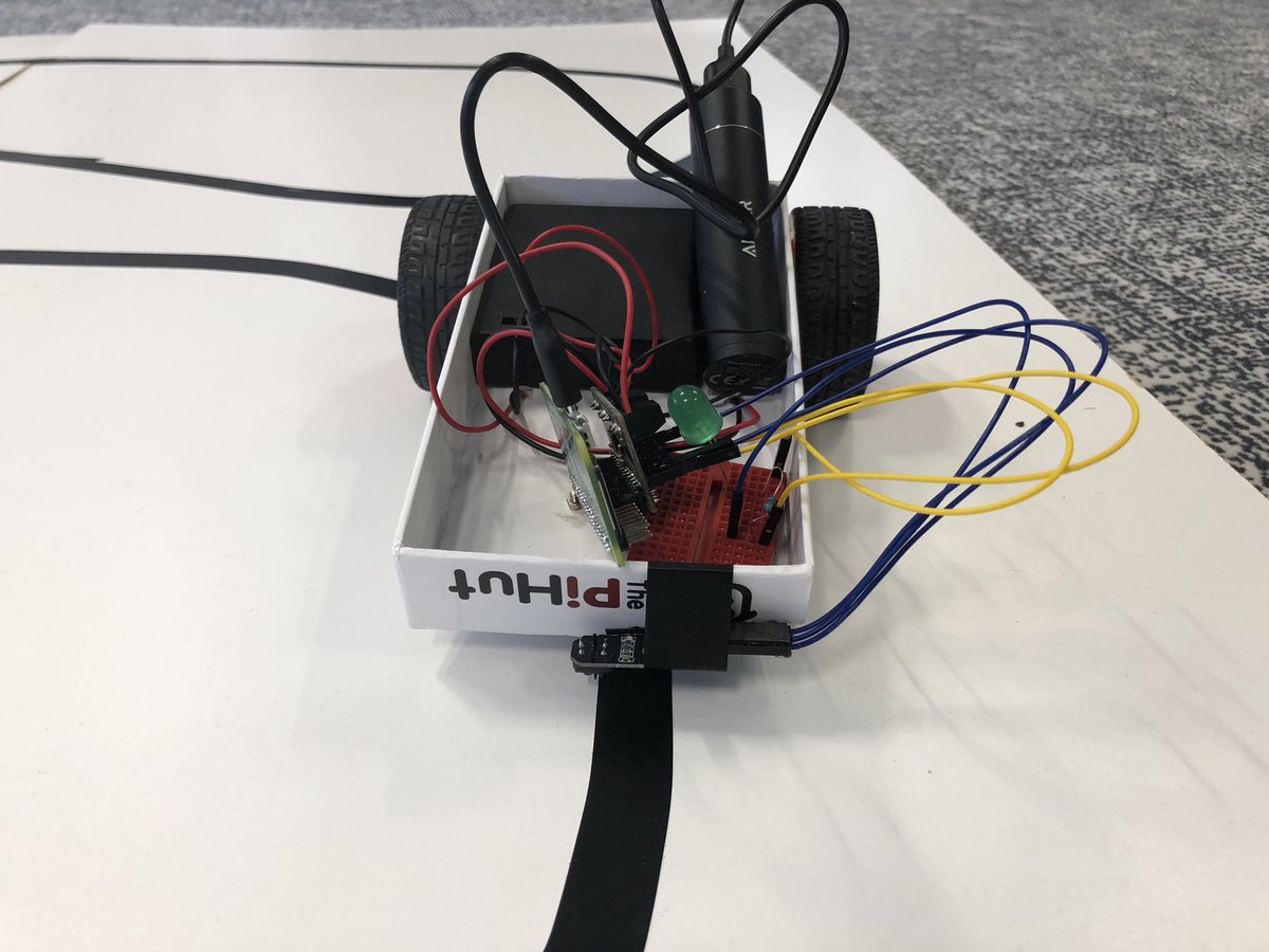 kenjilamb's tweet photo. Team Forth Valley impress the room with an extremely accurately run in 1m 7secs at the Robotic Challenge @ColDevNet @digitalMakerCIC https://t.co/rcStvPFV2g