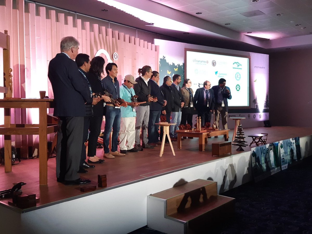 FSCMEXICO's tweet photo. FSC se ha construido con muchas manos. Por eso agradecemos a City Banamex, @ReforestamosMx, @Conabio, @RnfrstAll_Latin, @CCMSSAC , @FondoMexicano, @BioPappel y @Citibanamex, además de Tim Synnott y otros aliados, por su apoyo. #FSCFriday2018 https://t.co/ZQkrdWWSvX https://t.co/TrRQDPi66a