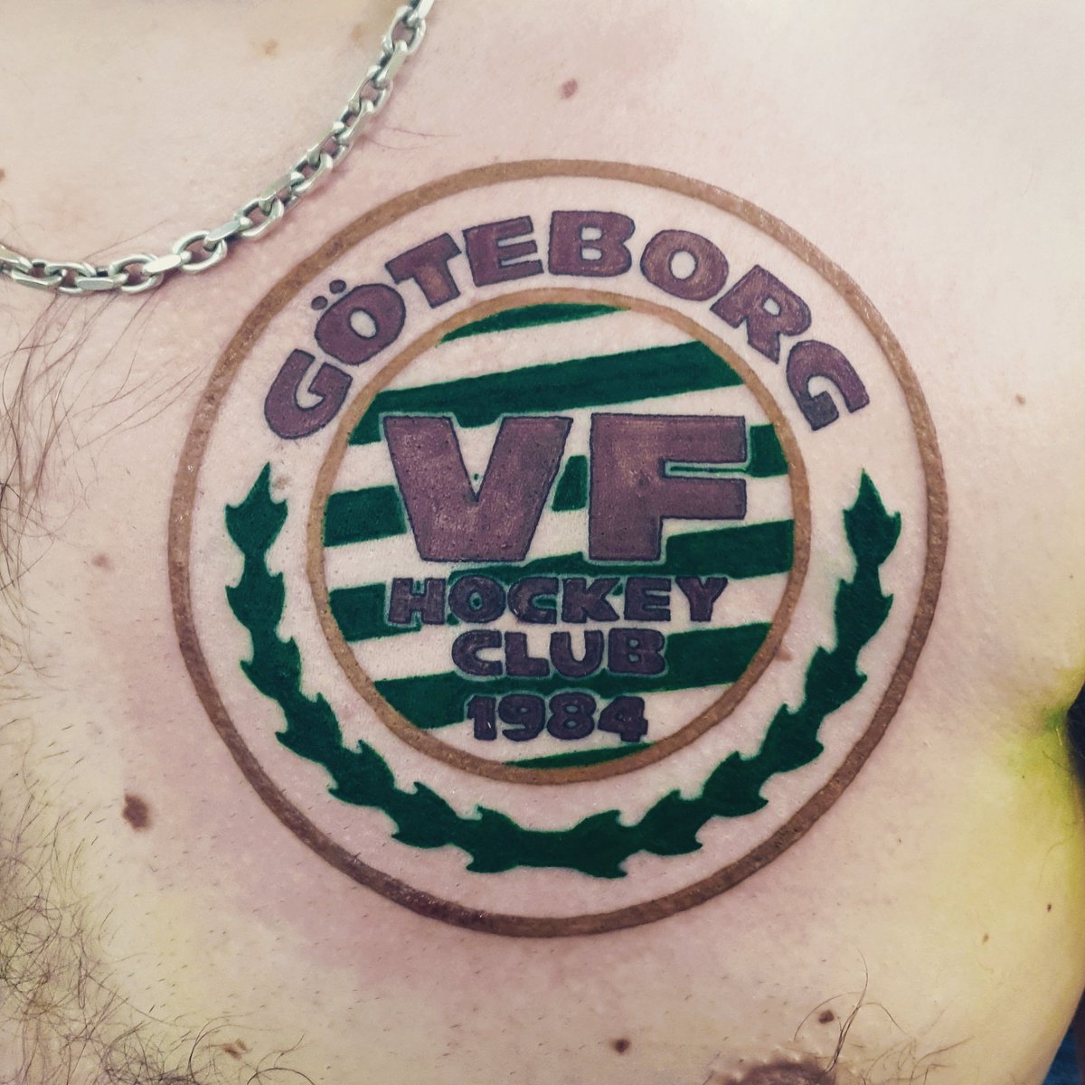 ERANFHC's tweet photo. VF! 💚❤
#retro #VFHC @frolunda_hc https://t.co/cPdlIR3r3e