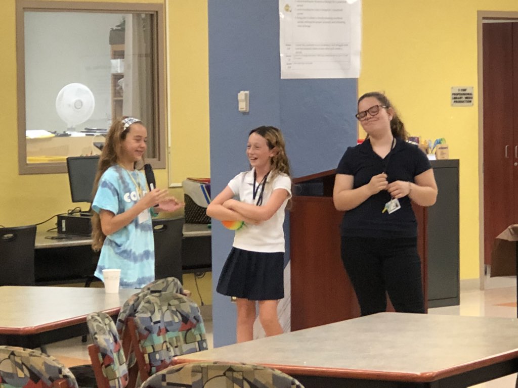 SGAbocamiddle's tweet photo. Awesome getting to know you event today from our Membership Motivation Committee!! Breakfast, games, and icebreakers! @BocaRatonMiddle @BRCMS_Principal #growingleaders #teambuilding #SGA #poweredbystudents https://t.co/x0Fsco3d9B