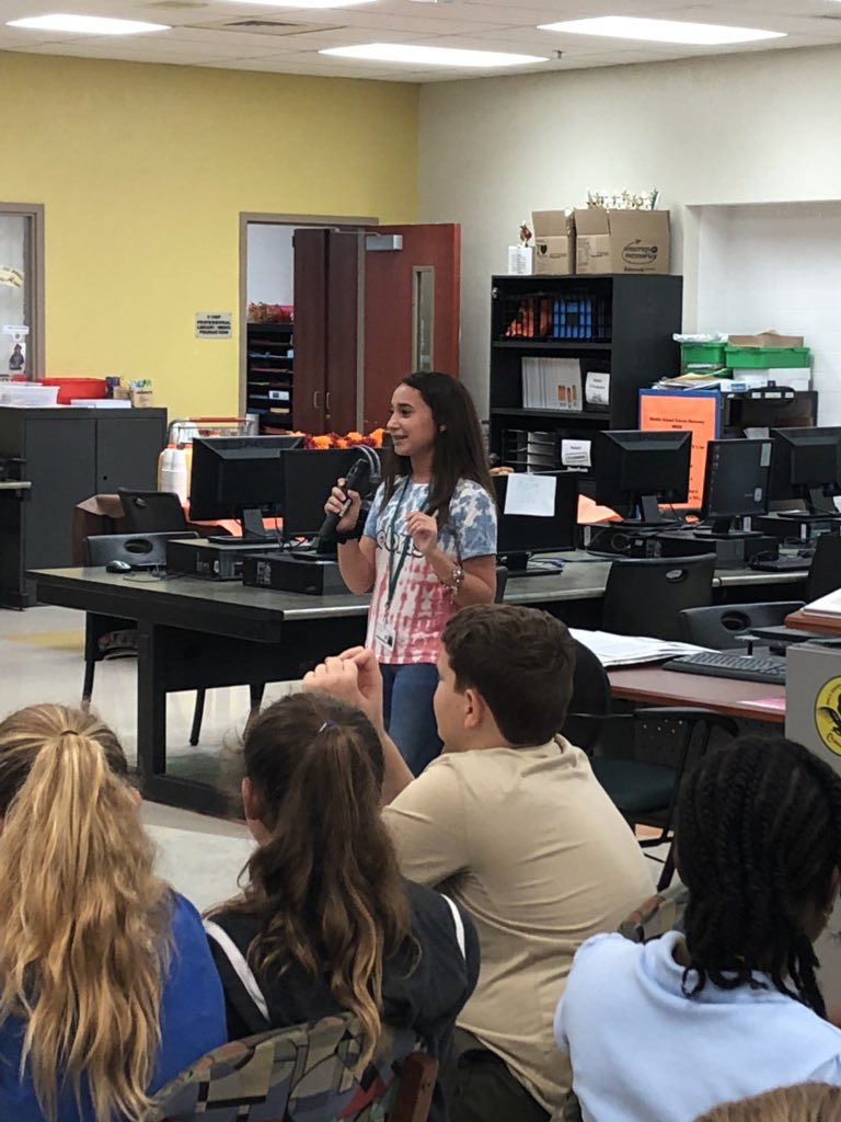 SGAbocamiddle's tweet photo. Awesome getting to know you event today from our Membership Motivation Committee!! Breakfast, games, and icebreakers! @BocaRatonMiddle @BRCMS_Principal #growingleaders #teambuilding #SGA #poweredbystudents https://t.co/x0Fsco3d9B