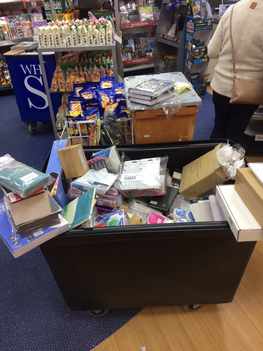 Call_me_Milk_'s tweet photo. @WHS_Carpet Somewhere up north:

☑️ Shitty carpet
☑️ Blocked entrances
☑️ Mystery lucky dip skip of things https://t.co/5mVhXwrpFW