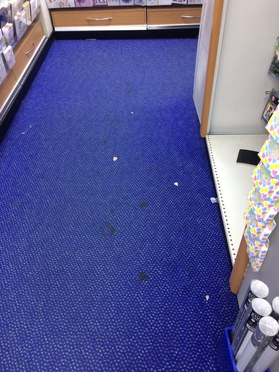 Call_me_Milk_'s tweet photo. @WHS_Carpet Somewhere up north:

☑️ Shitty carpet
☑️ Blocked entrances
☑️ Mystery lucky dip skip of things https://t.co/5mVhXwrpFW