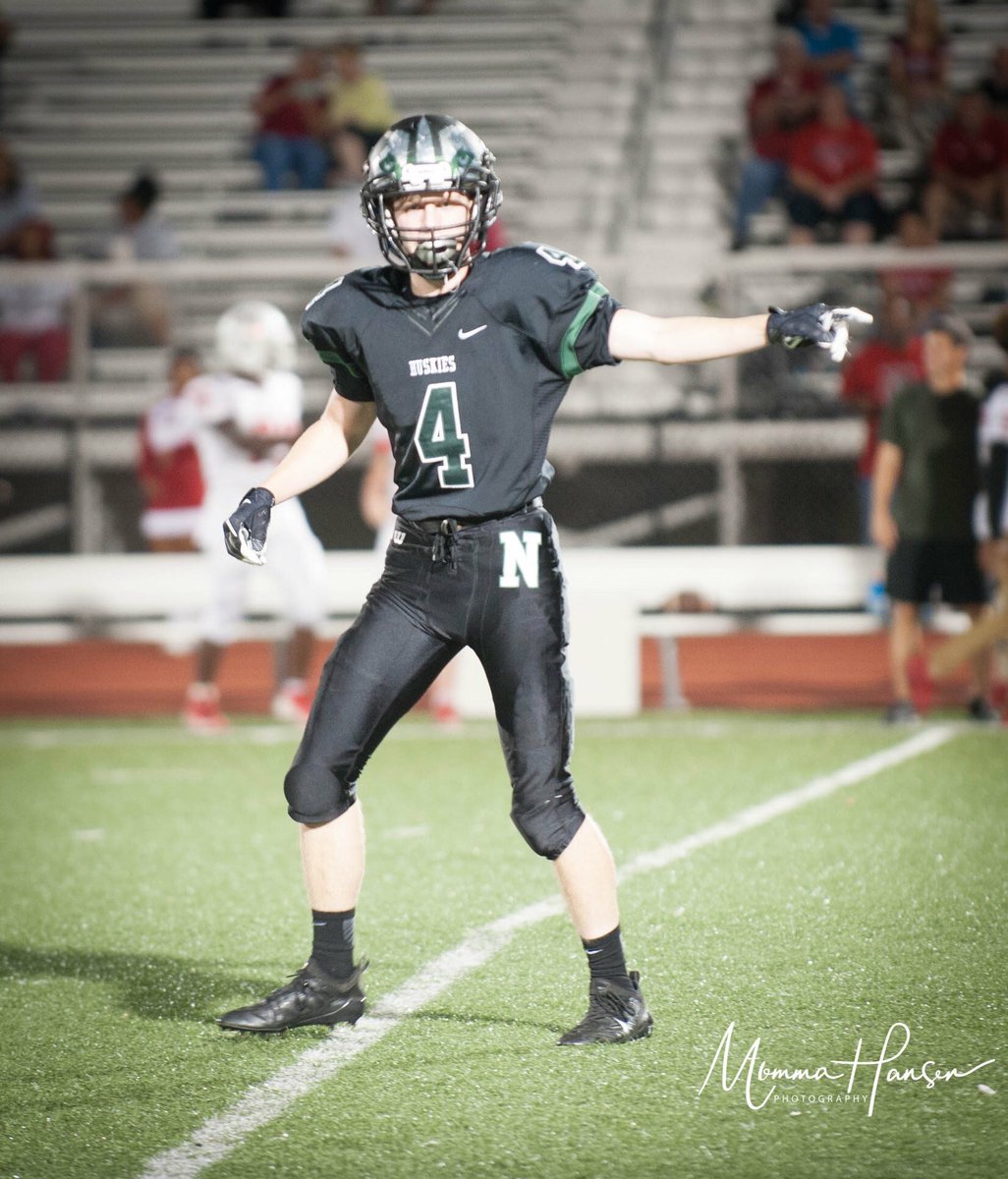 LeAnnRumsey2's tweet image. The body achieves what the mind believes. Stay focused &amp;amp; hit hard! ✌️💚🏈4️⃣ @trevorrumsey14 #PredatorMode