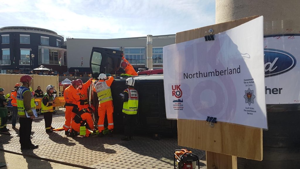 NLandFRS_PO's tweet photo. #NFRSExtricationTeam scenario was van on its side @UKROCaerdydd Casualty extricated in the time &amp; a good debrief. Hopefully through to tomorrow 👍🏼🤞🏼#RTCSkills #NFRSProud https://t.co/EF465AEWMr