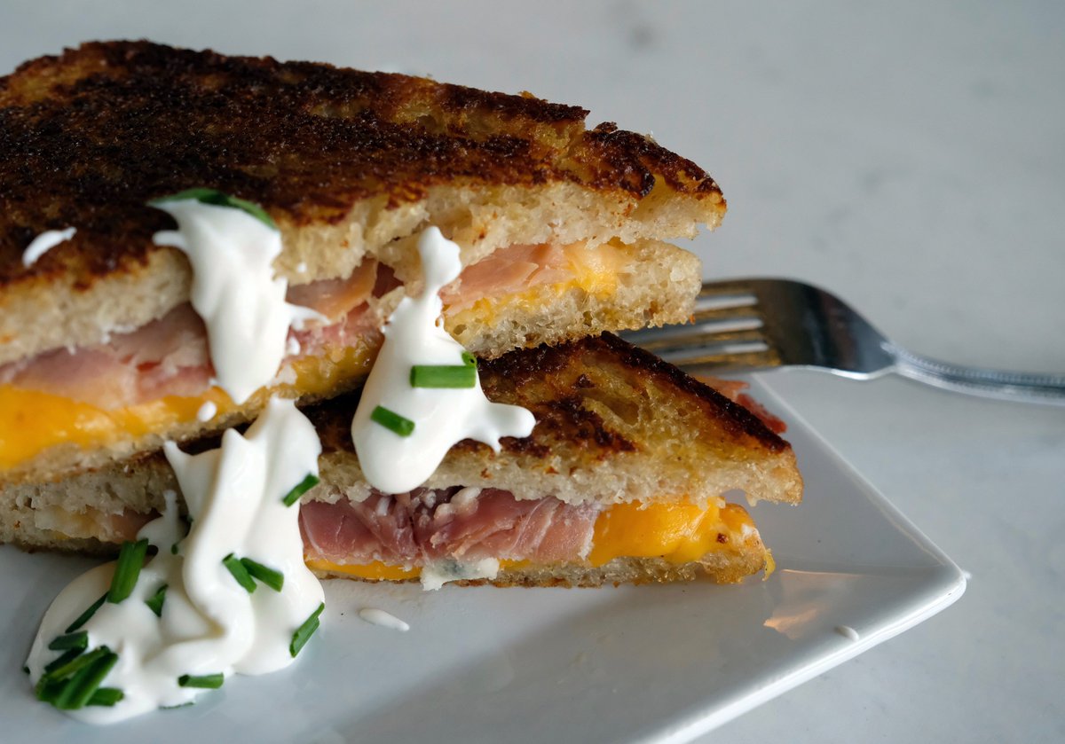 HeightsMelts's tweet photo. Here's what's missing from your lunch table: https://t.co/rH25JVdAFa #friyay https://t.co/ccNNUl6ZYM