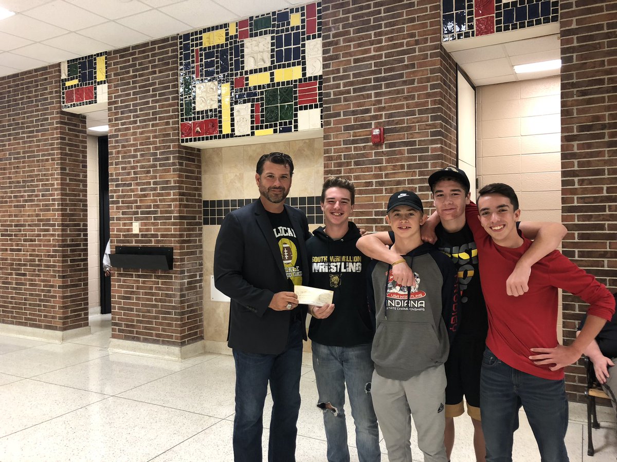 SVMSWildcats's tweet photo. 8th grade football players organized a fundraiser week for the PS We Love You fund. They donated a check in the amount of $610 to Coach Barrett. Way to go boys! #leadership https://t.co/QxDkqLByA9