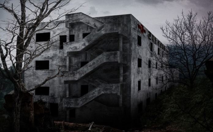 bluesherbet_'s tweet photo. **สถานที่สยองขวัญในเกาหลี**

1. โรงพยาบาลจิตเวชกนจีอัม 곤지암 - อยู่ที่คยองกิโด ทิ้งร้างตั้งแต่ช่วงปลาย 1990 เพราะผู้ป่วยพากันบาดเจ็บไร้สาเหตุ ได้ยินเสียงแปลกๆหาที่มาไม่ได้ เจ้าของรพ.หนีไปอเมริกา โดยทิ้งทุกอย่างในรพ.ไว้ ทั้งเตียง อุปกรณ์แพทย์ เฟอร์นิเจอร์ https://t.co/7V1Zmfic1o
