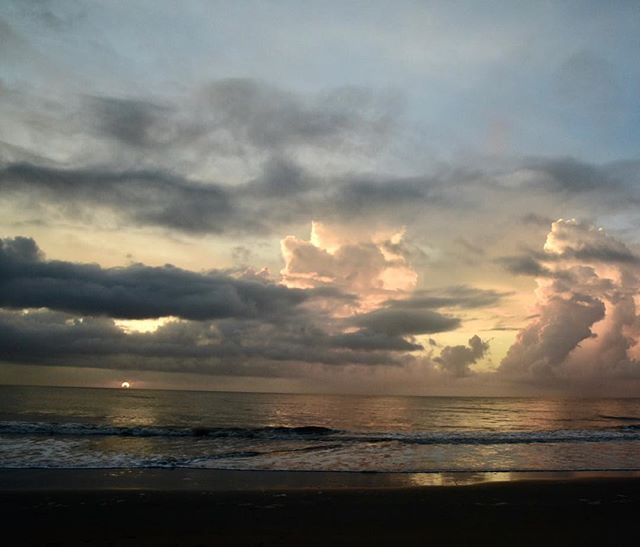 PerryPeace's tweet image. It’s always worth getting up for a sunrise. #sunrise #pawleysisland #debordieu #peacesir