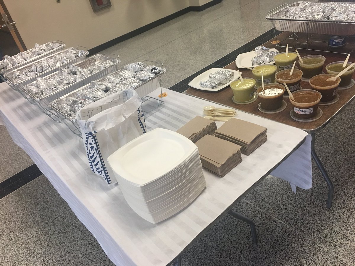 FlowConference's tweet photo. @kylewrather Indeed! We have Bacon, Egg, + Cheese, Potato + VEGAN Bean, Avocado, + Pico tacos! #FLOW2018 https://t.co/RH5ZWEmOmA