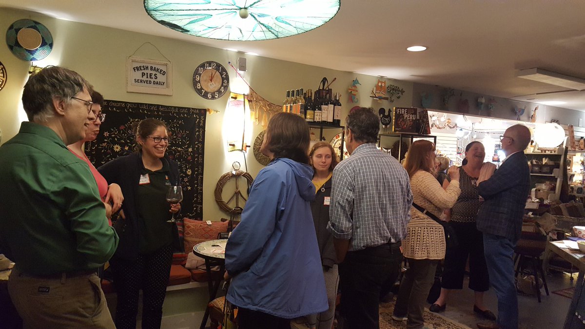 ArlingtonFOUA's tweet photo. We had a good time and great conversations at our first social hour last night. Thanks to @FairTradeRoots for hosting and @lebanesetaverna for yummy food! #urbanag #localfood #readysetgrow https://t.co/ne4Yrt0Com