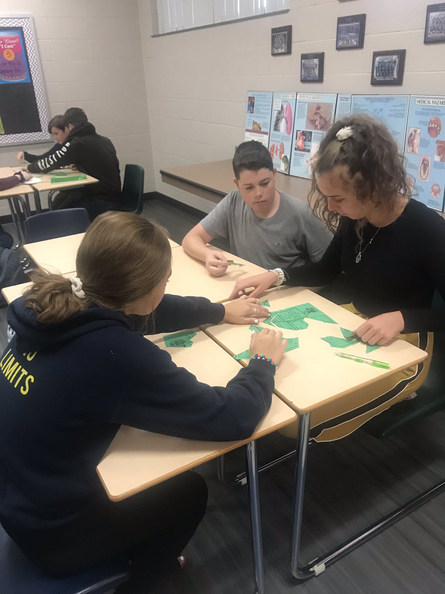 SouperScoop's tweet photo. Today we were “stressed” out in health with stress puzzles! #lfleads #lfhealth https://t.co/HypiAnKHtb