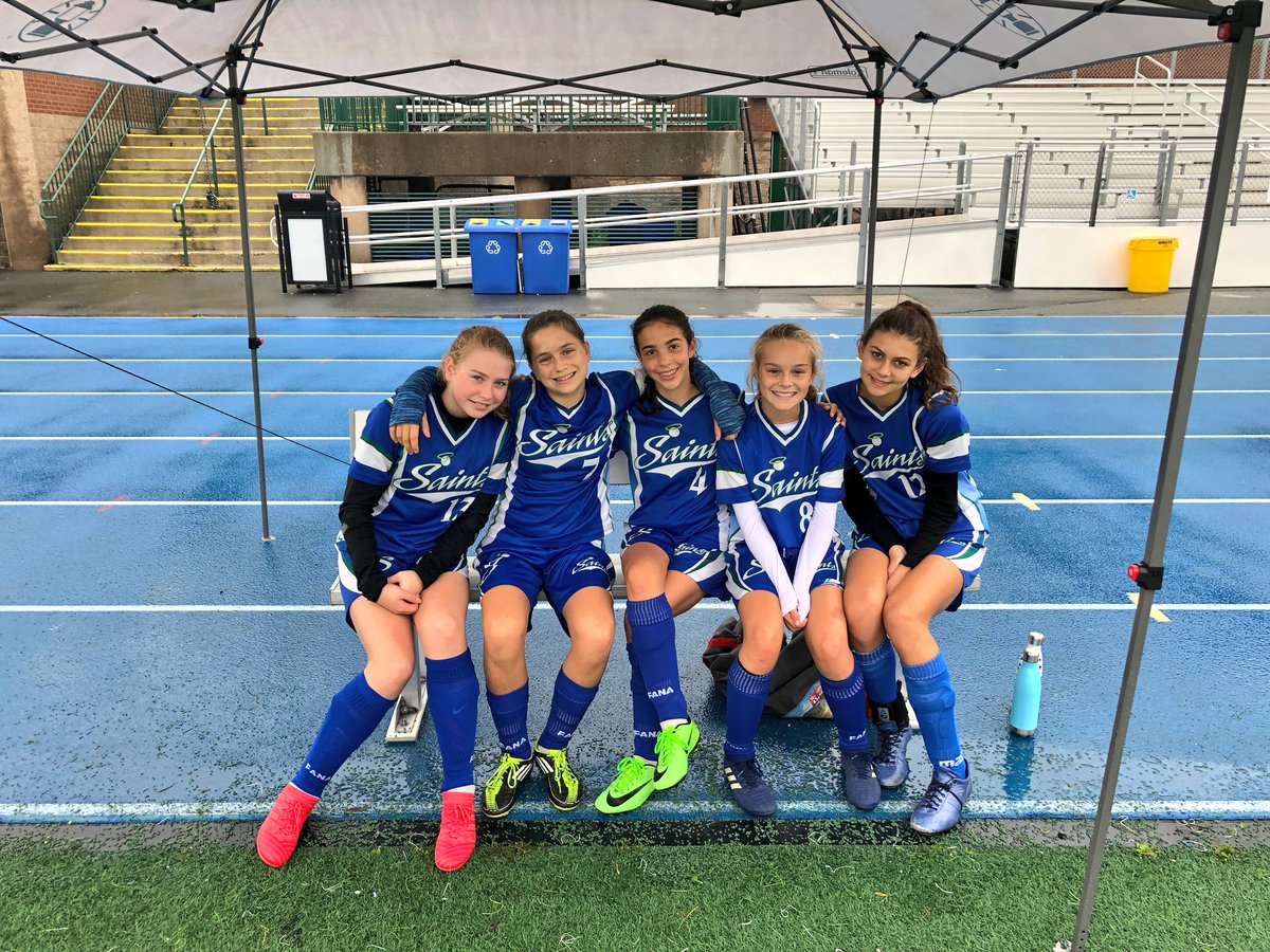MsLittman's tweet photo. We’ve played 2 games so far today: winning 2-0 vs Armbrae Academy and tying 0-0 vs ECS. We play our third and final game of the round robin in an hour vs SMUS. Keep the energy coming @TheSHSM #gosaintsgo #shsmathletics #jrcaissoccer https://t.co/k28ZerwSE3