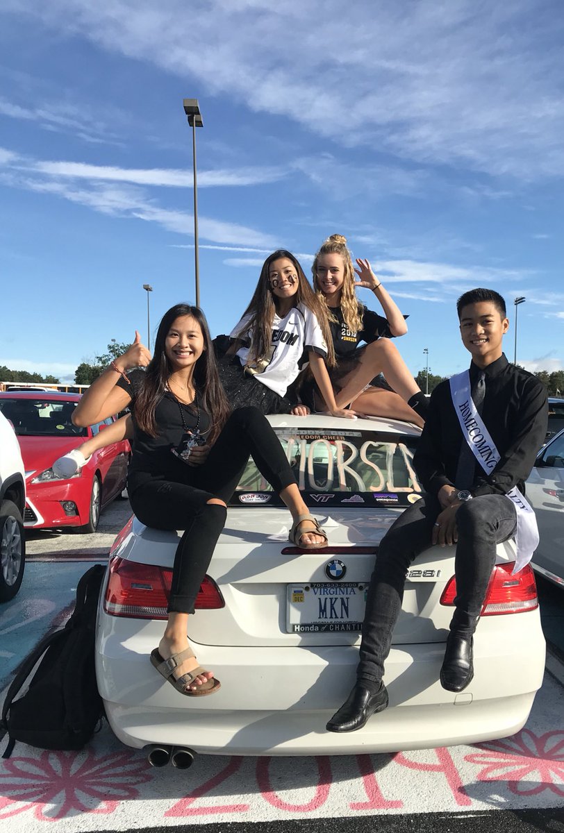 ninatrinhh's tweet photo. #fhshoco2018 https://t.co/GO44xoEhw2