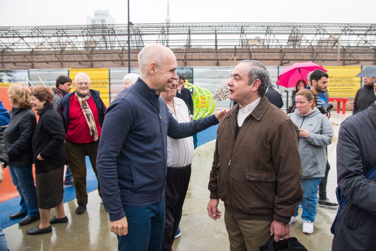 horaciorlarreta's tweet photo. Inauguramos la primera etapa del Parque de la Estación, un nuevo espacio verde entre Almagro y Balvanera que fue pensado en equipo con todos los vecinos y vecinas del barrio. Un ejemplo más de que cuando trabajamos juntos logramos grandes cosas. https://t.co/tWknBhnrtS