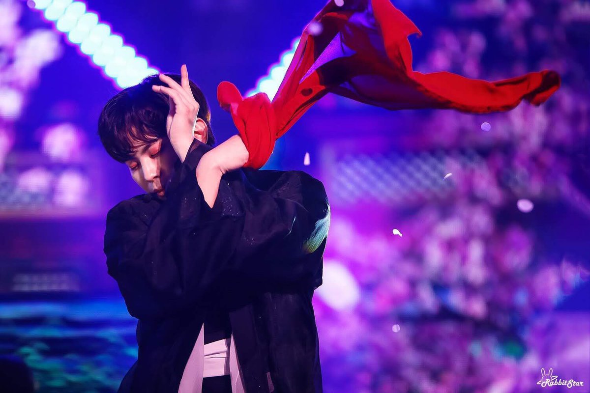 sebindean's tweet photo. happy birthday b, continue to live well

#HAPPYHONGBINDAY #HAPPYKONGDAY https://t.co/nD6wduf1qL