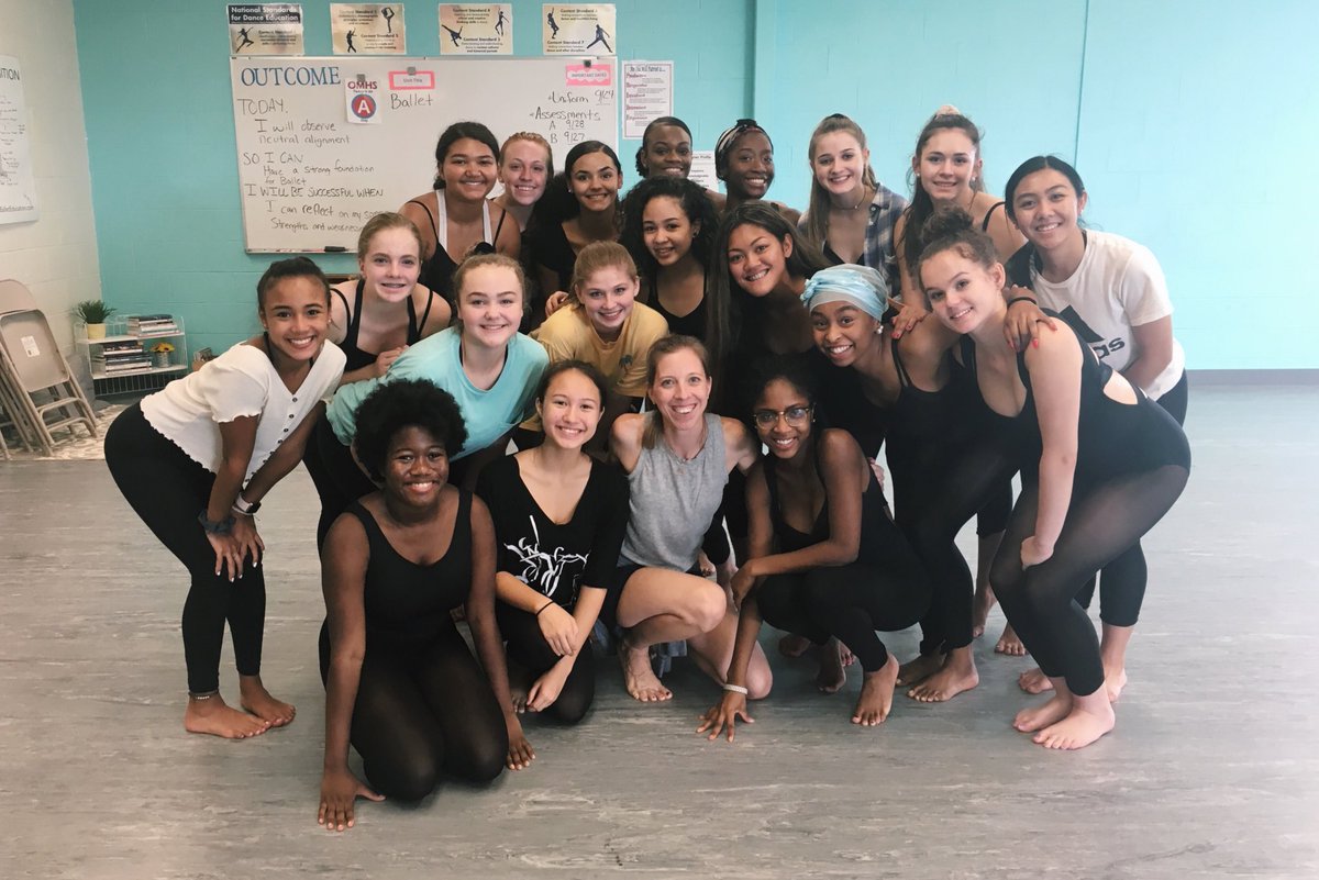 oldmilldance's tweet photo. It was amazing working with Ms. Allison Powell from Full Circle Dance company. Thank you for choreographing a fabulous piece for us! We are so excited to perform the piece at full Circle's Inside Inequality concert on November 3rd! https://t.co/G8FlVrl50c