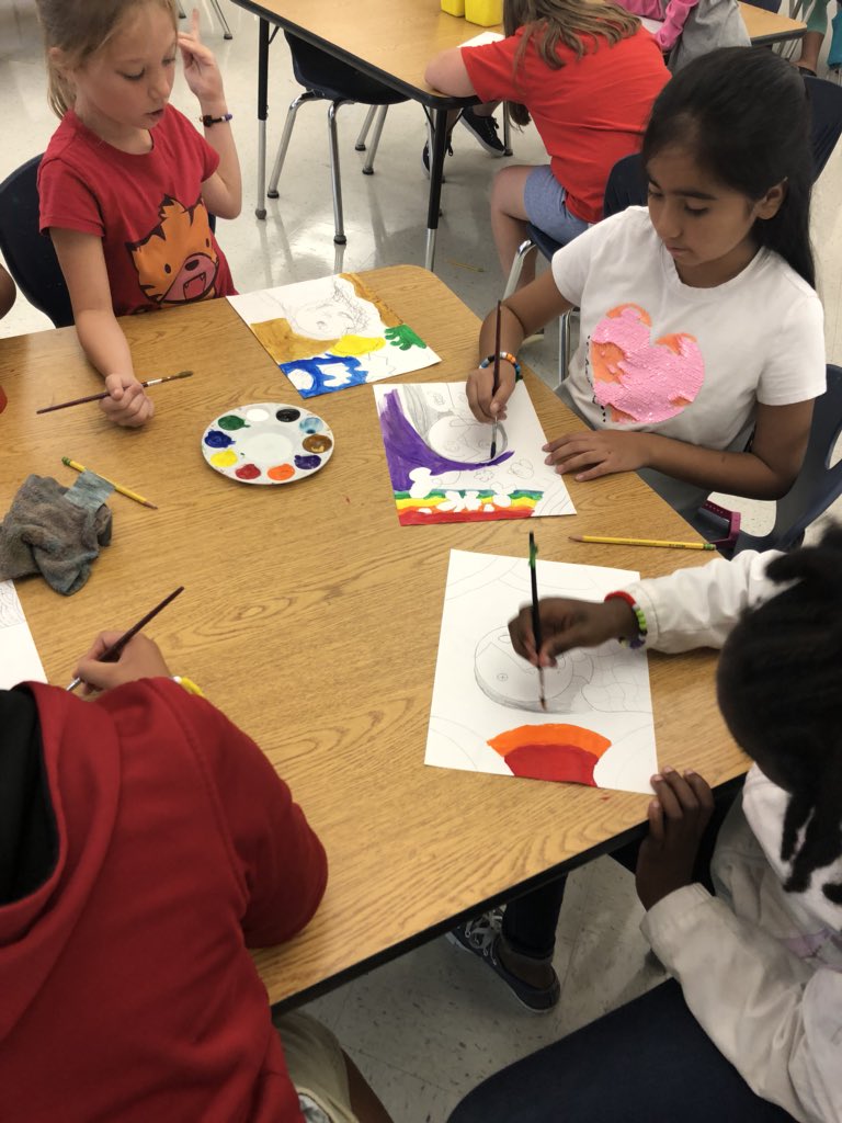 OakleysClass's tweet photo. Picasso inspired portraits! I love how funky and weird they turn out! @vickerymill #elementaryart #4thgradeart https://t.co/8TlplQPjzc