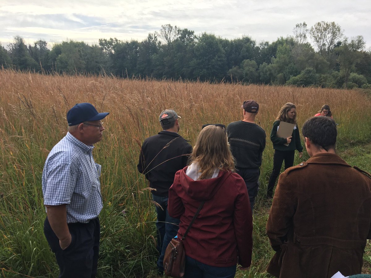 AMacD_UGuelph's tweet photo. Farm tour and workshop on ALUS Canada farms - Elgin County Ontario. Growing ecosystem services on marginal lands. Totally inspiring @ALUSCanada @ALUSNorfolk @aluselgin @MacD_EcologyLab @BiRNUofG https://t.co/FyFBB7X22G