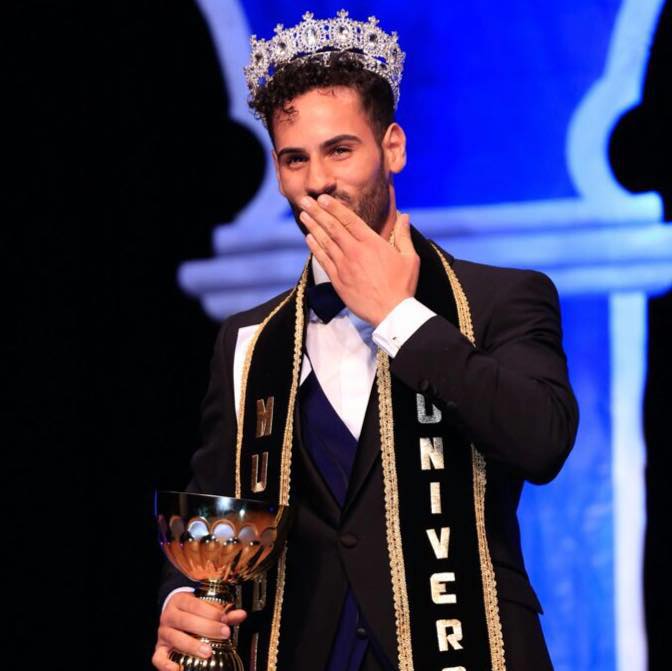 ConcursoMikel's tweet photo. ASRAF BENO GANADOR DE GRAN HERMANO VIP TIENE CARISMA,TIENE PORTE,TIENE PROFESIONALIDAD,TIENE SABER ESTAR TIENE TODO PARA SER UN BUEN GANADOR DE GRAN HERMANO VIP https://t.co/h6hI3kBuLE