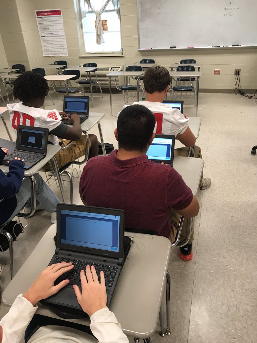 SniderCoach's tweet photo. #Nearpod @MunfordHigh digital citizenship https://t.co/tUk9UEpT38