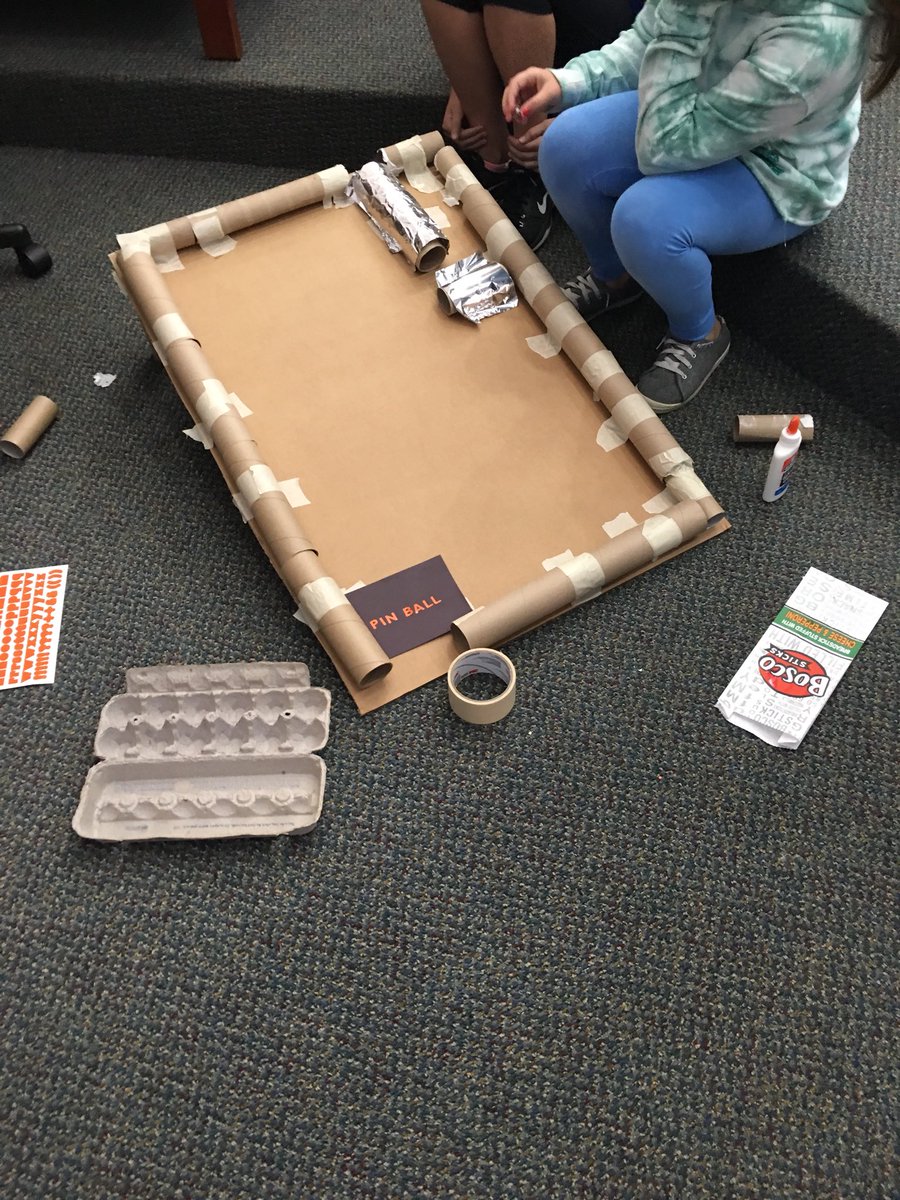 JenniferKinkoph's tweet photo. Marble run creating with 5th grade! #LeightonPride https://t.co/szjXHLQp3w