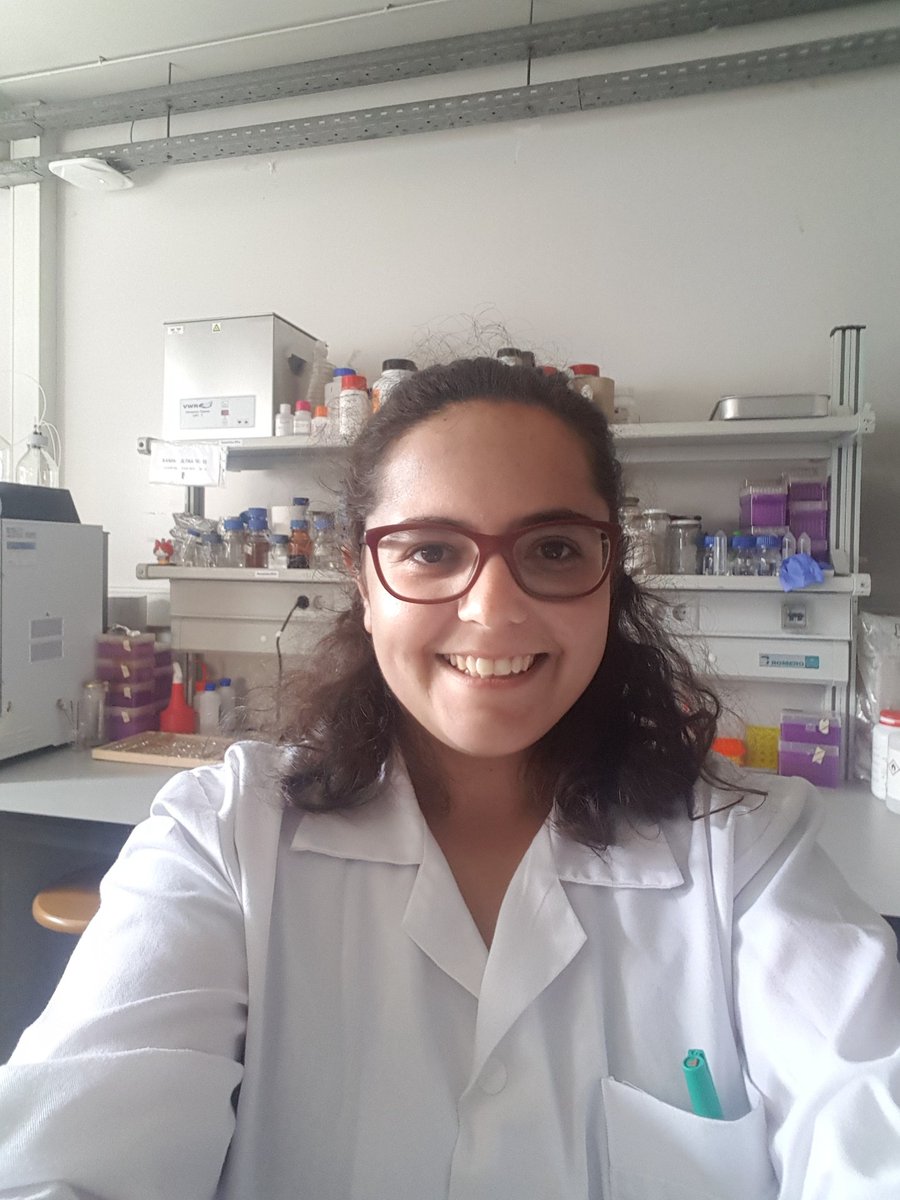 🇪🇺 ESR9 is <a href="/J_Allkja/">Jontana Allkja</a>. She is working @feup_porto in Porto 🇵🇹 on evaluating #microtiter plate methods through an inter-laboratory study and the development of new hybridisation-based labelling techniques for #multispecies #biofilms in #urinarycatheters. 🔬👩‍🔬🤝 @MSCActions