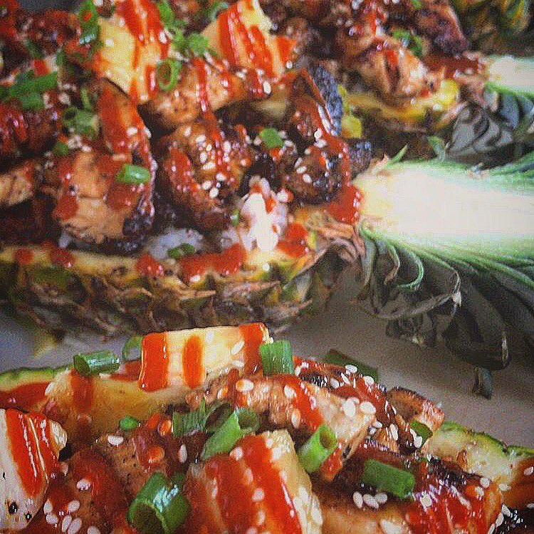 TrapKitchenPDX's tweet photo. Pineapple 🍍 Bowl FRIDAY is in full effect TODAY on the TRAP🚚TRUCK ((12pm-8pm)) 📍8523 SE Stark ST. Portland Oregon 97216 👨🏿‍🍳👨🏾‍🍳🥡 https://t.co/zKSBqQjSvV