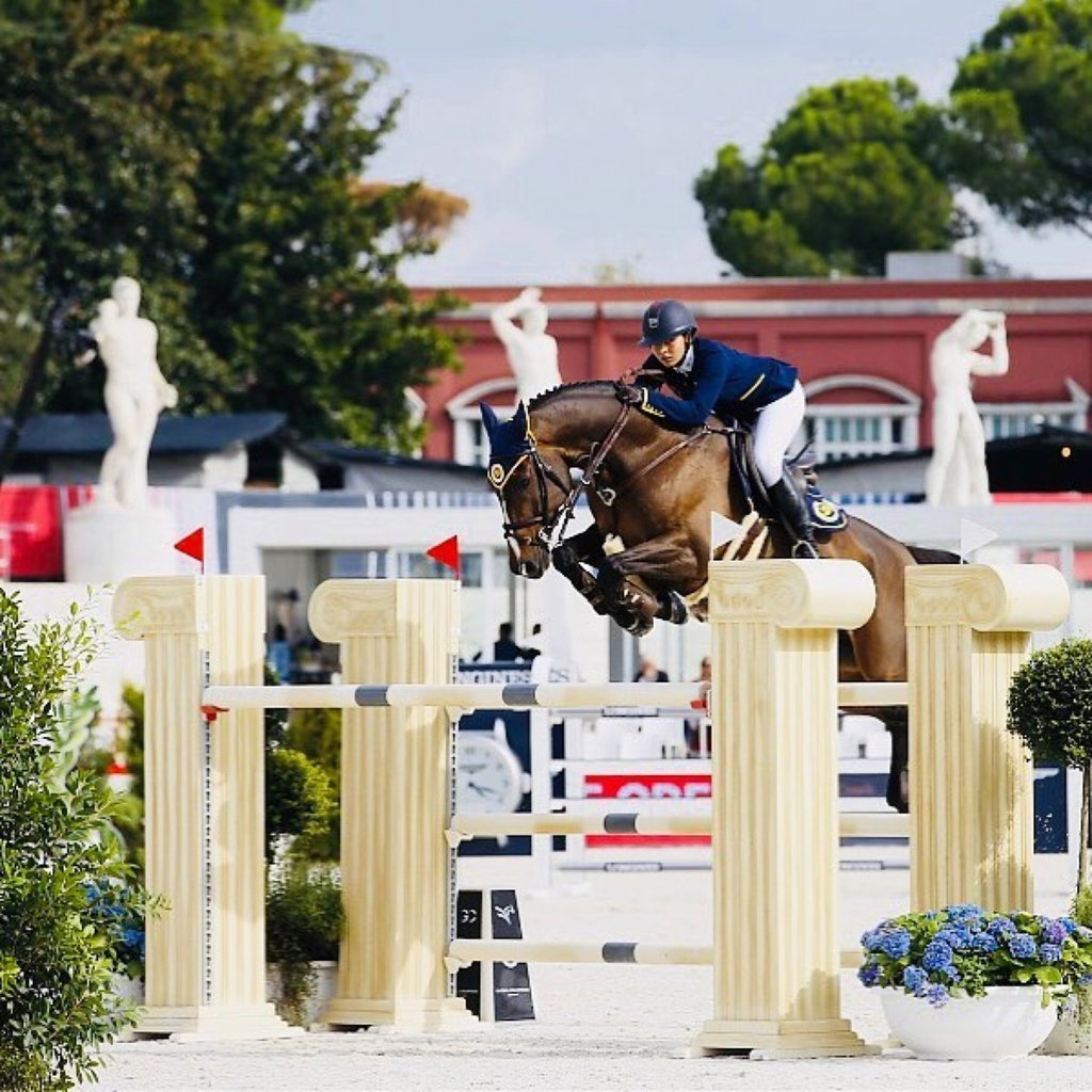 Congratulations Anna!!
"Silly jumping clear for the team 🦁 and into individual 6th place in the 155 GCL 🦄💕 
Balu was also 8th in the 145 😊" 
#ogilvyequestrian  
#Repost @annakellnerova1 P.C. Global Champions Tour
