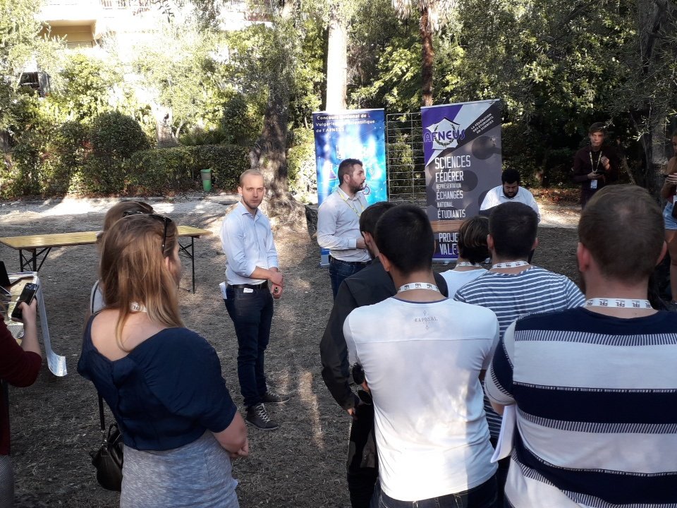 Lucas_Brvs's tweet photo. Présentation de la project fair de @La_FAGE au #congres18 avec de nombreux projets intéressants  présentés à tous les congressistes cc @UNAEE https://t.co/dYFDSSzh6B