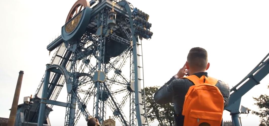 Magical Moments, die beleefden wij afgelopen zaterdag met alle collega's en familie in de <a href="/Efteling/">Efteling</a>. Een geweldige dag, die het terugkijken waard is. Kijken jullie mee?
youtu.be/Jca5uIRa6sU  #jonglaanbaan