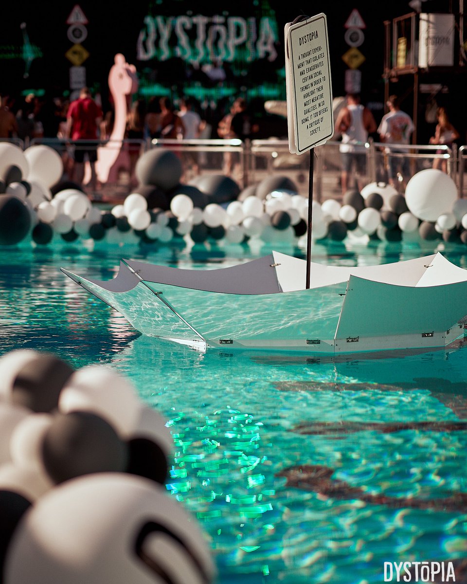 dystopiaexp's tweet photo. Today is the final splash with our Closing Party at @ushuaiaibiza. #DystopiaExperience #ushuaiaibiza #wrongplacewrongwtime #ibiza #closings https://t.co/yxIMererbb