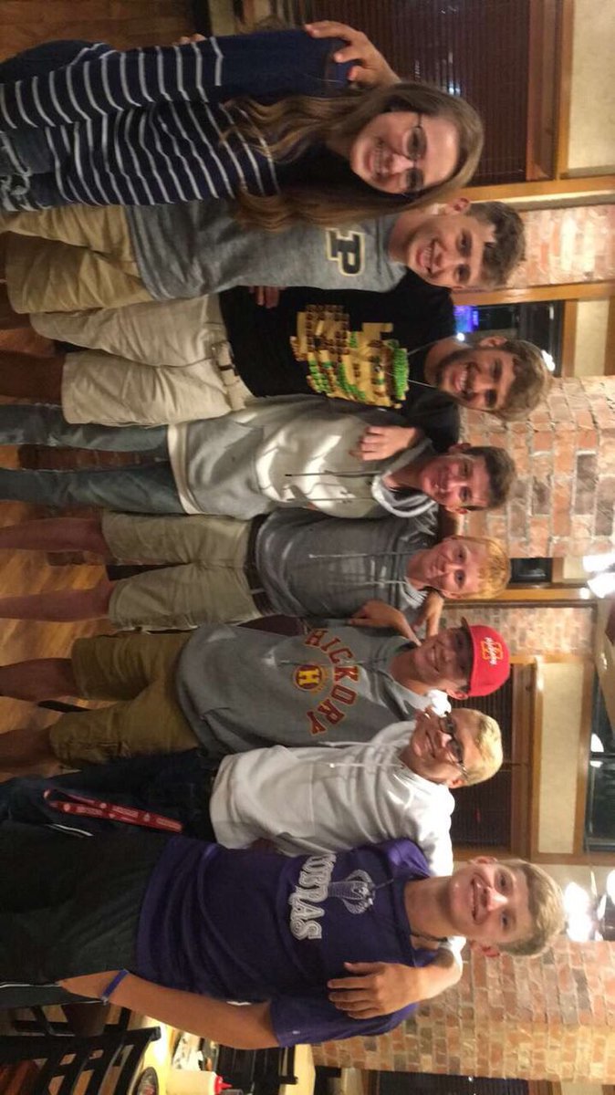 WCSeegerPatriot's tweet photo. Seeger’s tennis team together for the sectional draw. https://t.co/tNkVXDU6kD