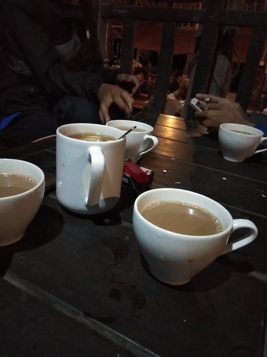 blackcompact76's tweet photo. Kulonuwun🙏 @merapiextreme_ Nunut ngopi ☕ndan😂 https://t.co/ZsS8F0cY9F