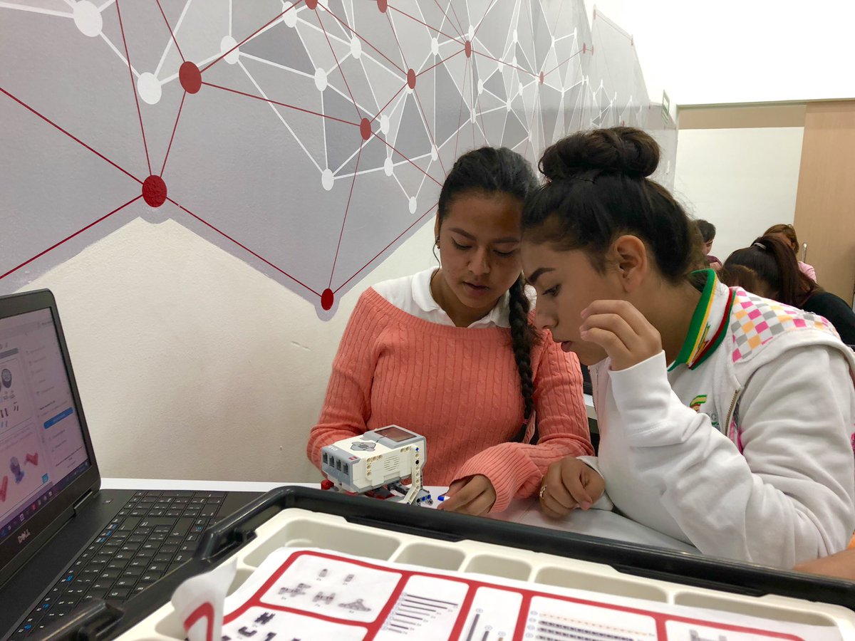 cobacjfeo's tweet photo. El futuro es de los que emprenden cosas nuevas. Muchas felicidades a nuestros estudiantes que realizan el taller de “Arte y Robótica”, poniendo en alto al Colegio de Bachilleres de Coahuila con una actitud de superación. #saltillo #cobac #jfeo #gostudentgo @cobacjfeo https://t.co/d31RlV9kMx