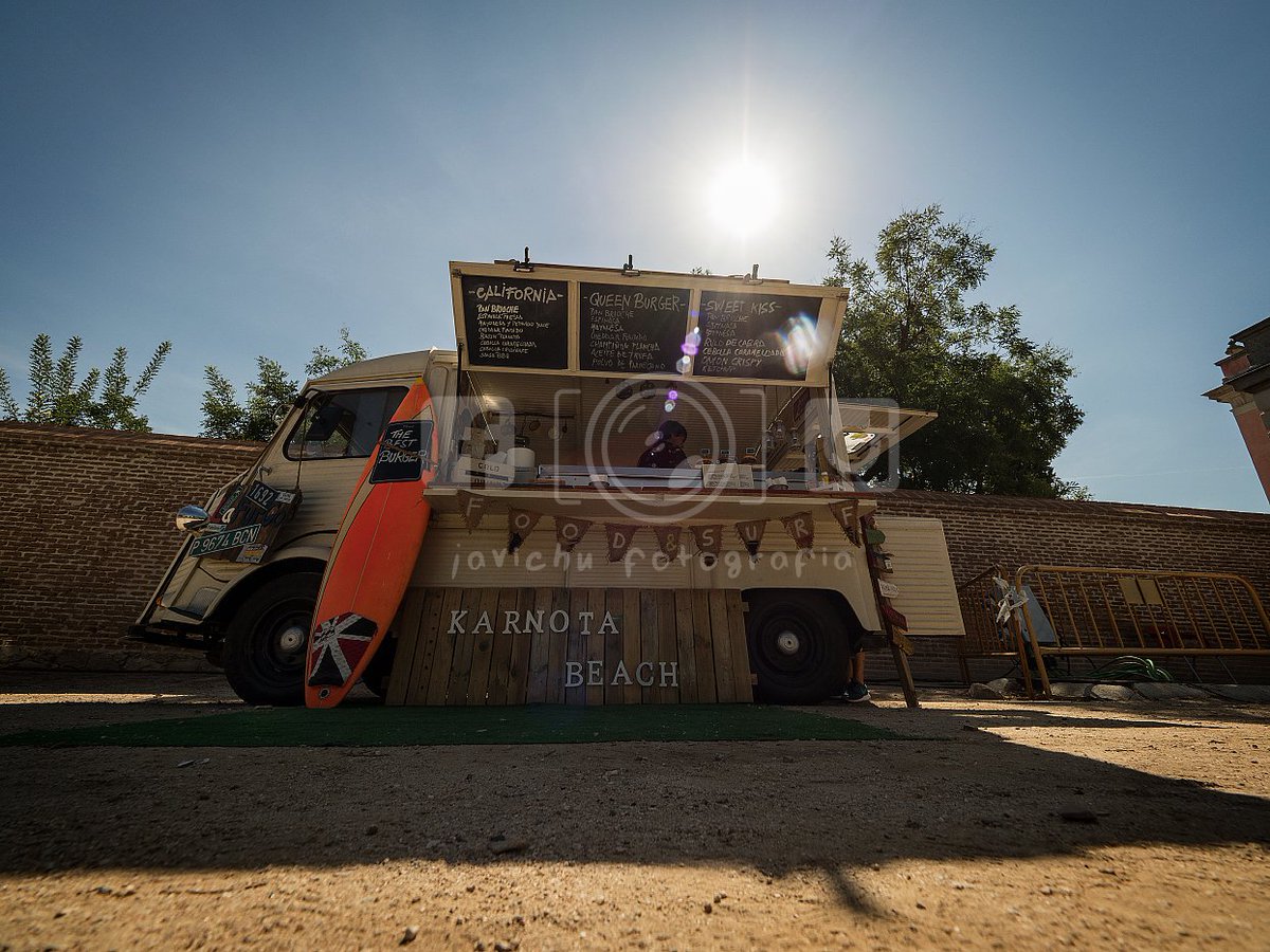 vichusphoto's tweet image. Uno de los asistentes al #streetmarket del #palaciodeboadilla. Muy buena gente, amables, sonrientes, divertidos, y que hacen una comida super rica! sin duda uno de mis preferidos: @LaFurgoSF. #fotografia #foodtrucks  #streetfood #photography #zuikodigital #olympus #em1mark2